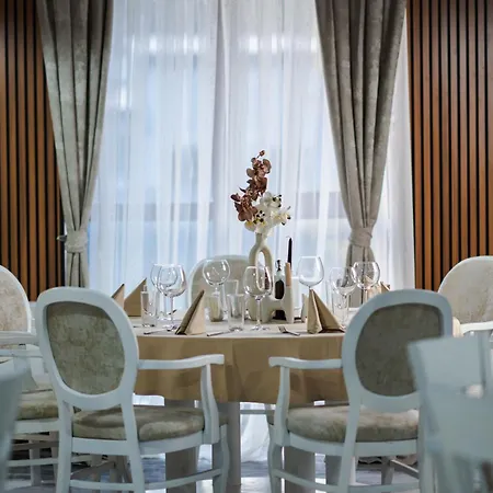 Stillaterm 米内拉尔尼巴尼