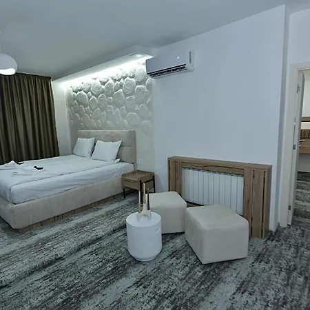 Stillaterm 米内拉尔尼巴尼