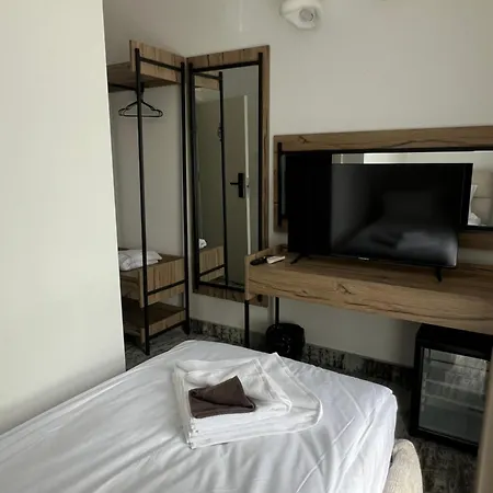 Stillaterm 酒店 米内拉尔尼巴尼